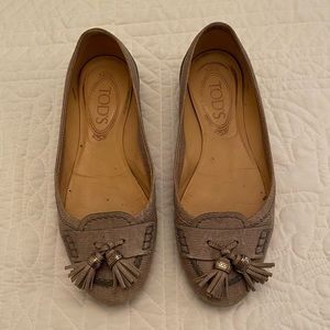 Tods tassel exotic leather flats size 36